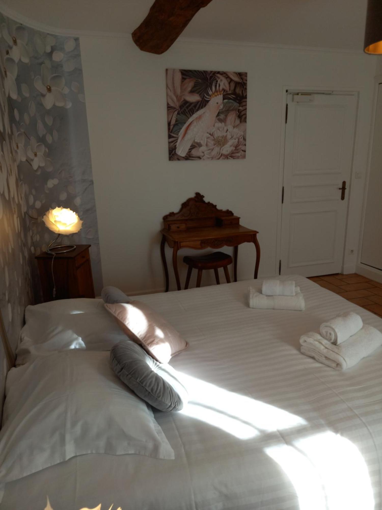 Hotel De La Halle *