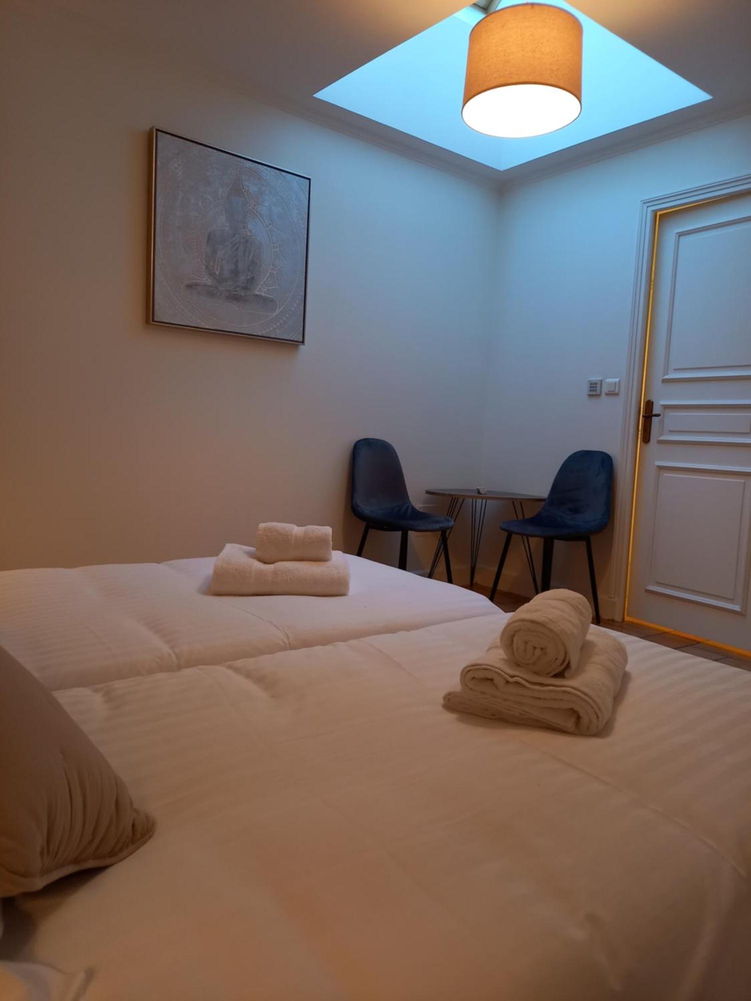 De La Halle Hotel *